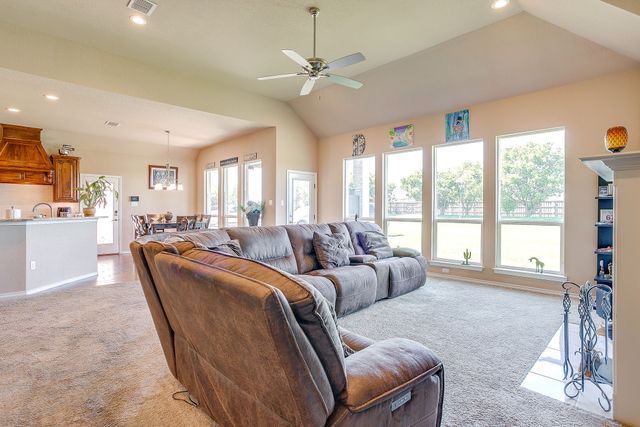5400 Posada Drive, Fort Worth, TX 76036