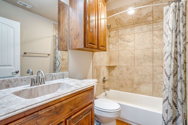 5400 Posada Drive, Fort Worth, TX 76036