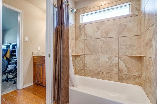 5400 Posada Drive, Fort Worth, TX 76036