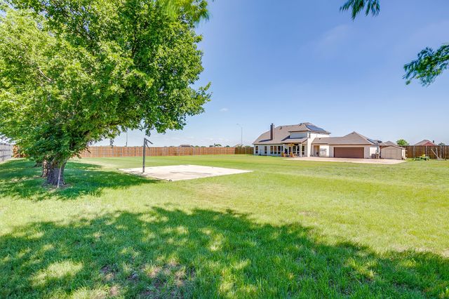5400 Posada Drive, Fort Worth, TX 76036