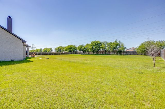 5400 Posada Drive, Fort Worth, TX 76036