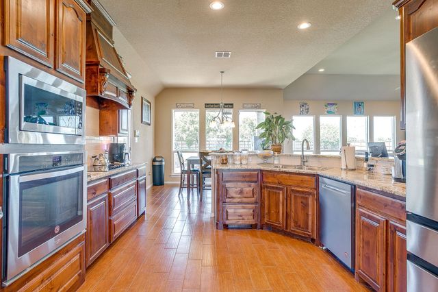 5400 Posada Drive, Fort Worth, TX 76036