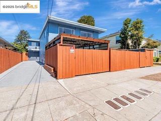 1011 Delaware St, Berkeley, CA 94710