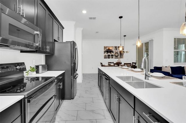 1000 LEADER STREET, Davenport, FL 33896