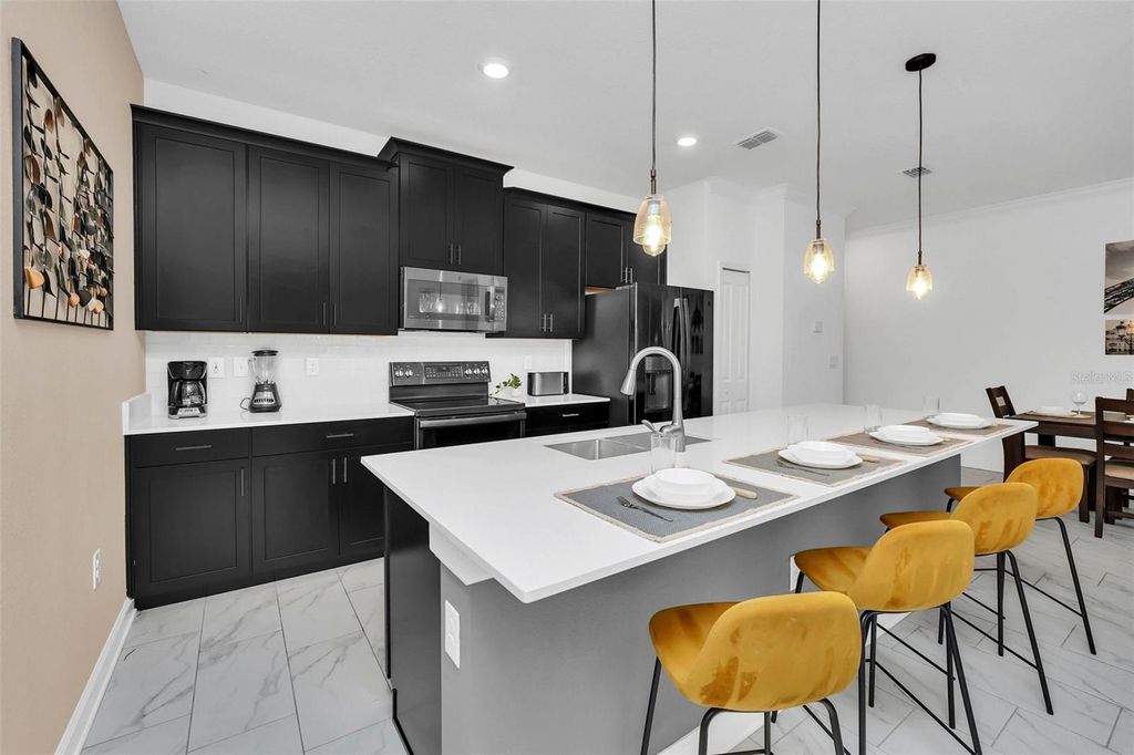 Image 16 of property listing at 1000 LEADER STREET, Davenport, FL 33896