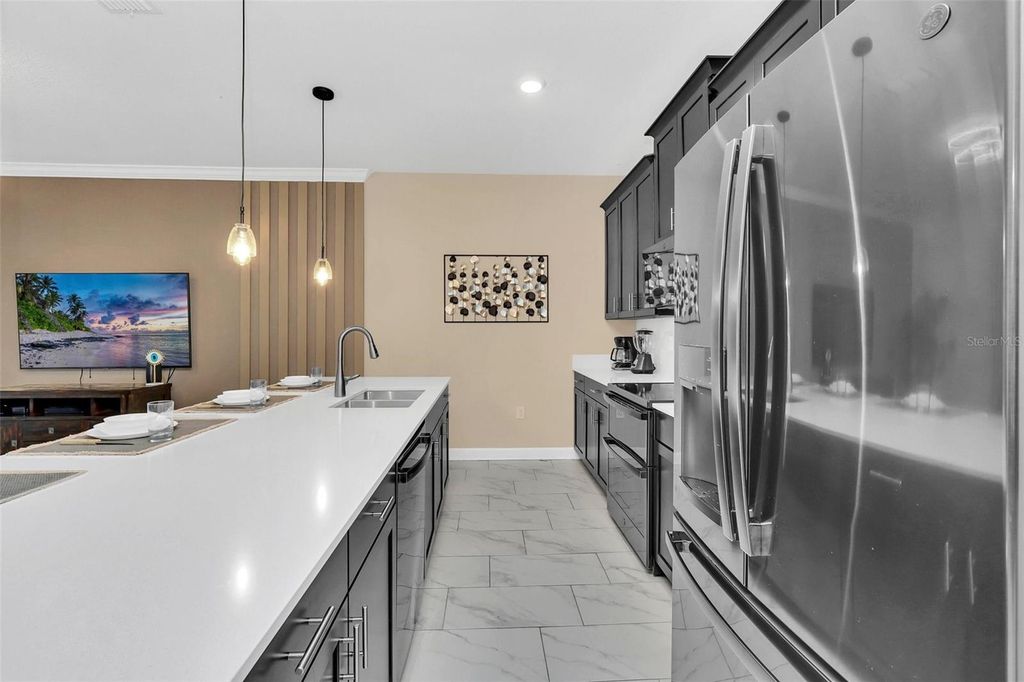 Image 18 of property listing at 1000 LEADER STREET, Davenport, FL 33896