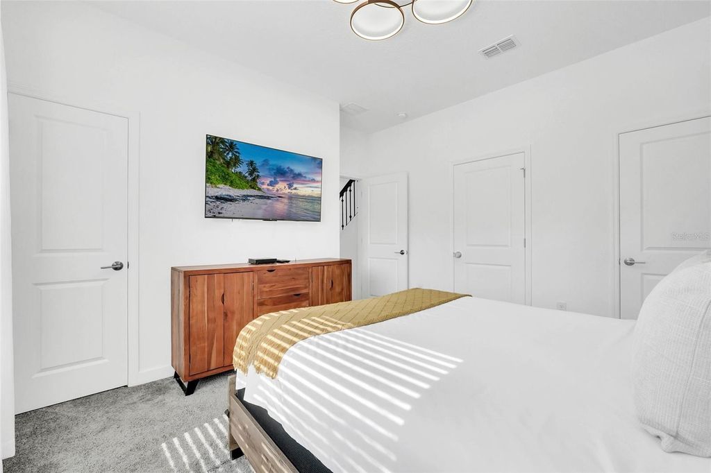 Image 25 of property listing at 1000 LEADER STREET, Davenport, FL 33896