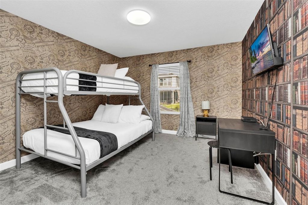 Image 31 of property listing at 1000 LEADER STREET, Davenport, FL 33896