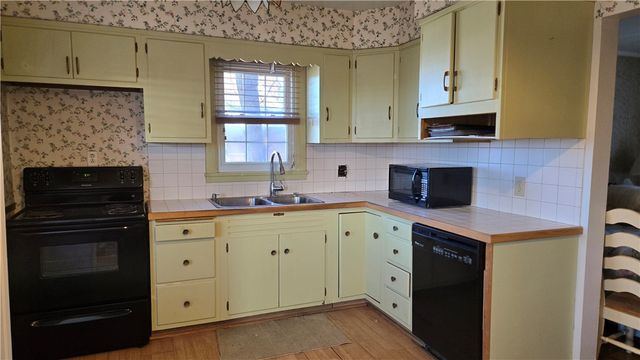 1217 Hillcrest Avenue, Monessen, PA 15062