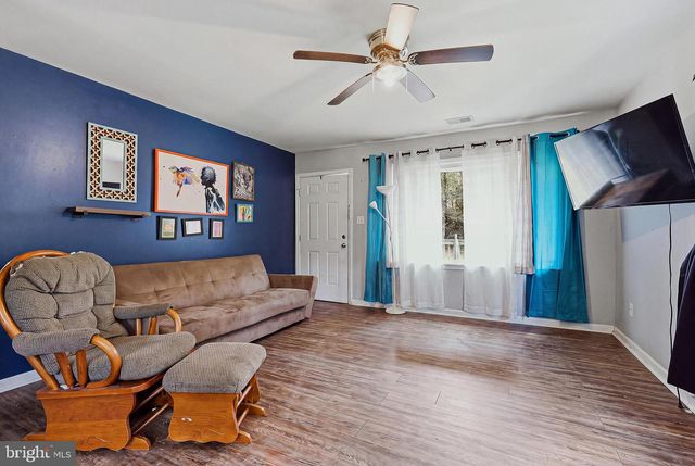 9301 LADYSMITH RD, Ruther Glen, VA 22546