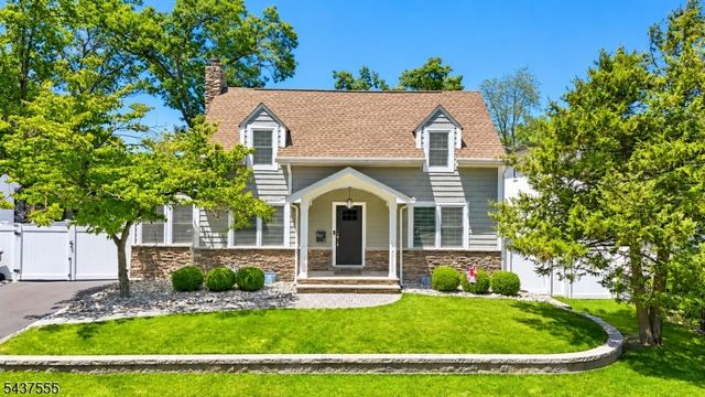 307 N Farview Ave, Paramus Boro, NJ 07652
