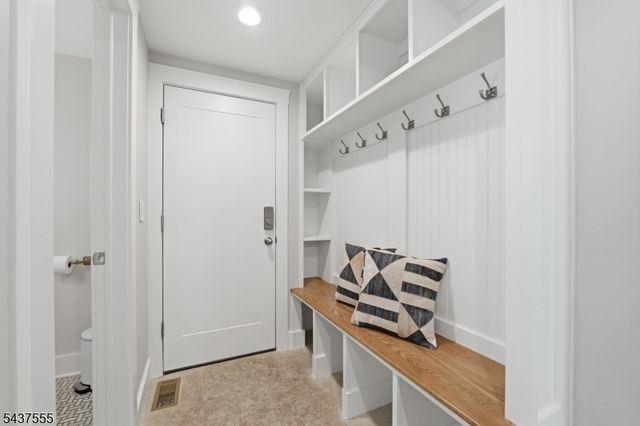 307 N Farview Ave, Paramus Boro, NJ 07652