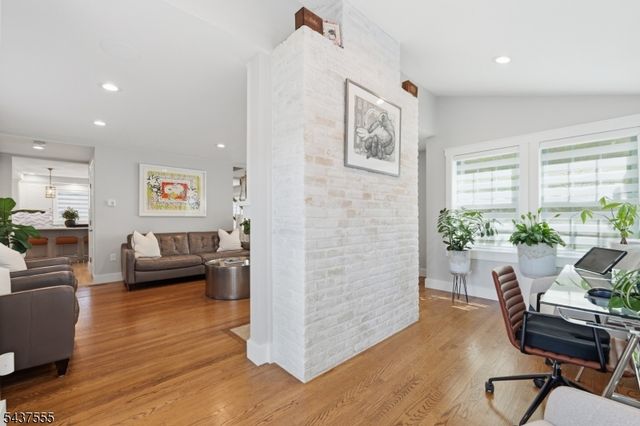 307 N Farview Ave, Paramus Boro, NJ 07652