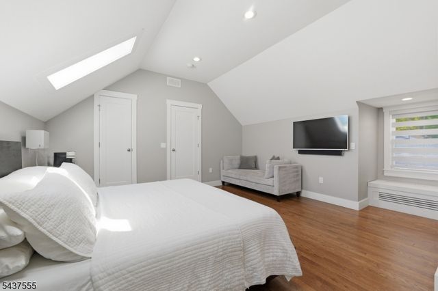 307 N Farview Ave, Paramus Boro, NJ 07652