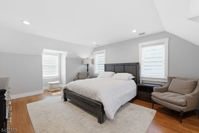 307 N Farview Ave, Paramus Boro, NJ 07652