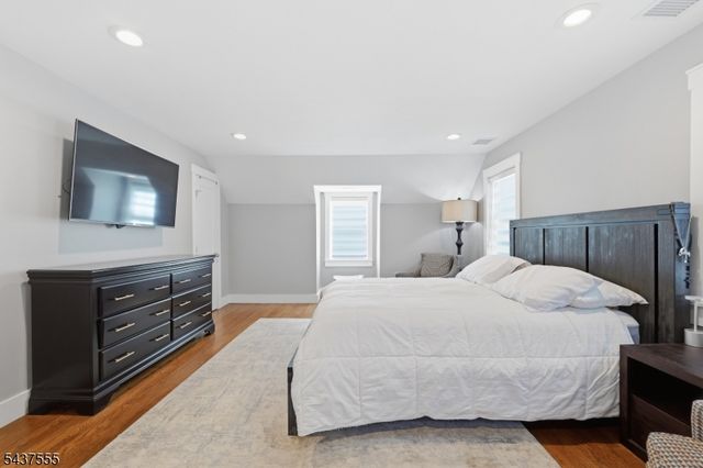 307 N Farview Ave, Paramus Boro, NJ 07652