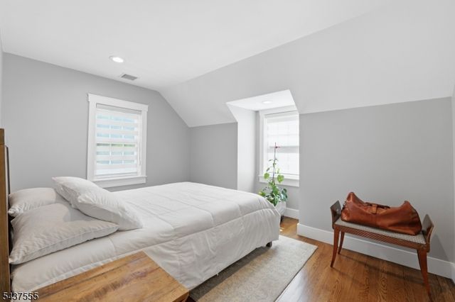 307 N Farview Ave, Paramus Boro, NJ 07652