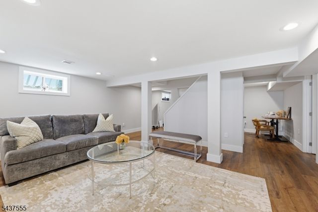 307 N Farview Ave, Paramus Boro, NJ 07652