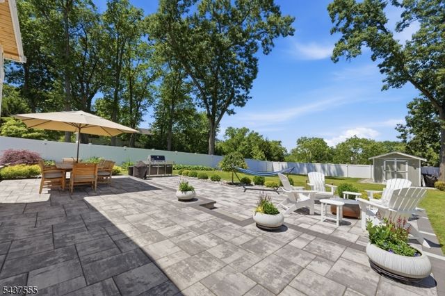 307 N Farview Ave, Paramus Boro, NJ 07652