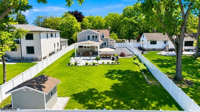 307 N Farview Ave, Paramus Boro, NJ 07652