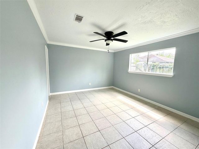 718 Blue Rock Court, Houston, TX 77060