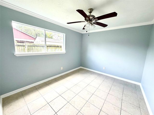 718 Blue Rock Court, Houston, TX 77060