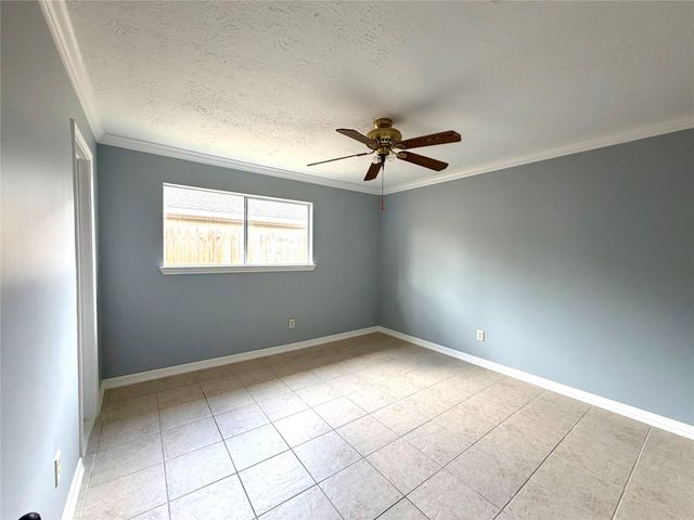 718 Blue Rock Court, Houston, TX 77060