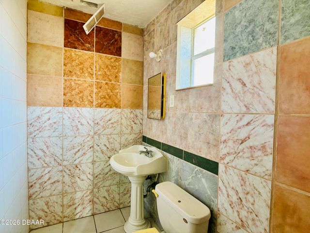 1051 W International Speedway Boulevard, Daytona Beach, FL 32114