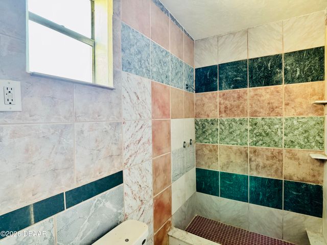 1051 W International Speedway Boulevard, Daytona Beach, FL 32114