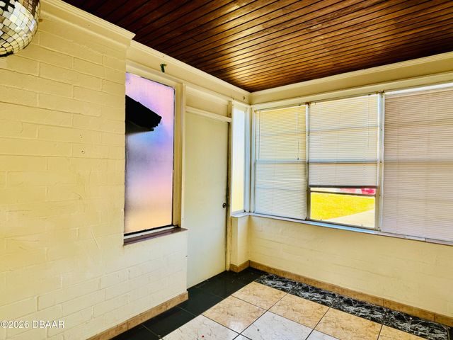 1051 W International Speedway Boulevard, Daytona Beach, FL 32114