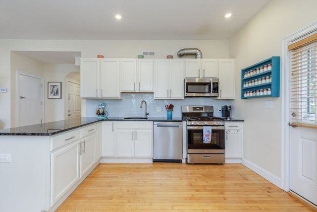 65 High St 1, Woburn, MA 01801