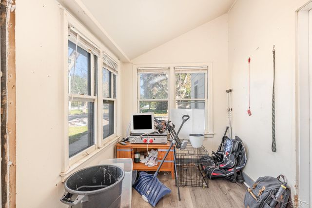 202 S Clark Street, Chesaning, MI 48616