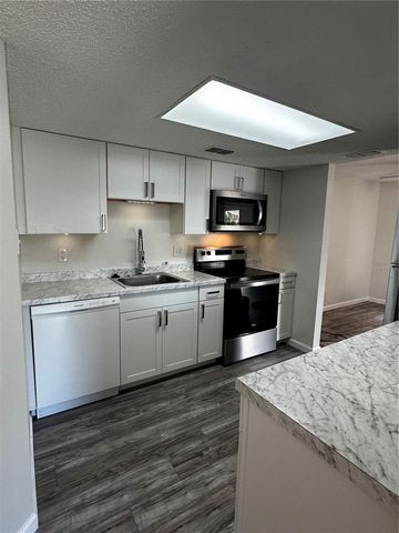 124 LOBLOLLY COURT F, Oldsmar, FL 34677