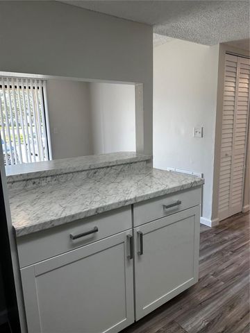 124 LOBLOLLY COURT F, Oldsmar, FL 34677