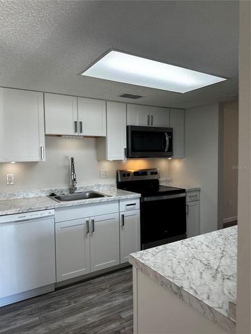 124 LOBLOLLY COURT F, Oldsmar, FL 34677