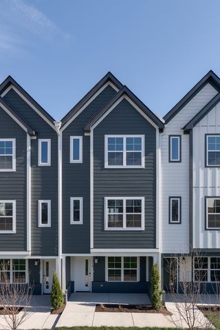 700 N DuPont Ave Unit 106, Madison, TN 37115