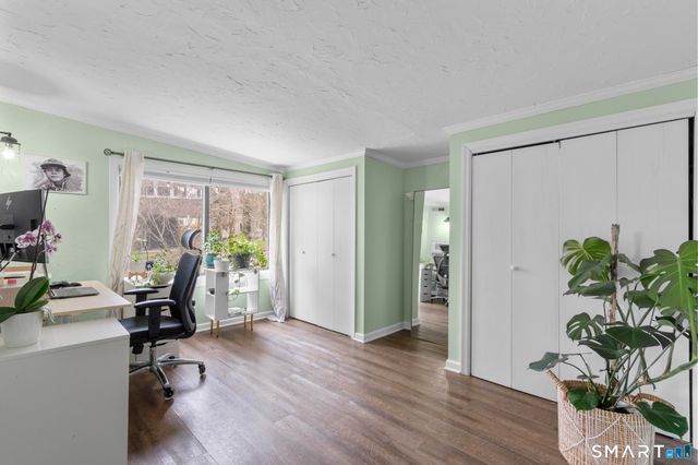 11 Barmore Drive West, Stamford, CT 06905