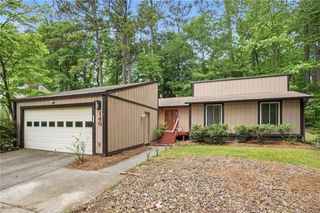 140 Hillside Lane, Roswell, GA 30076