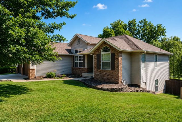 126 N Julie Drive, Republic, MO 65738