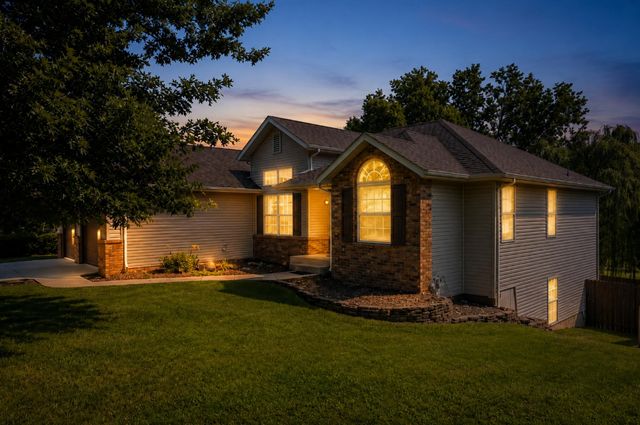 126 N Julie Drive, Republic, MO 65738