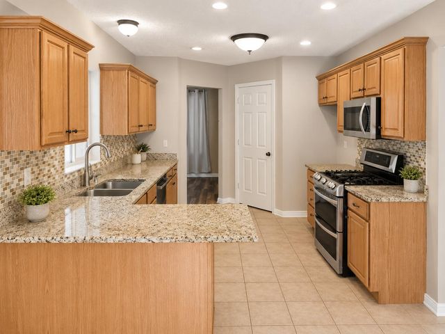 126 N Julie Drive, Republic, MO 65738