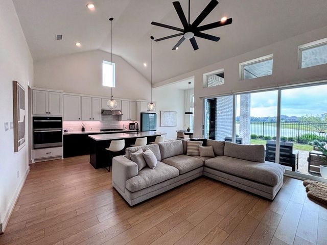 10210 Bison Drive, Iowa Colony, TX 77583