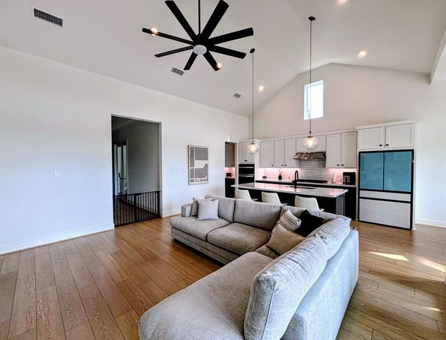 10210 Bison Drive, Iowa Colony, TX 77583