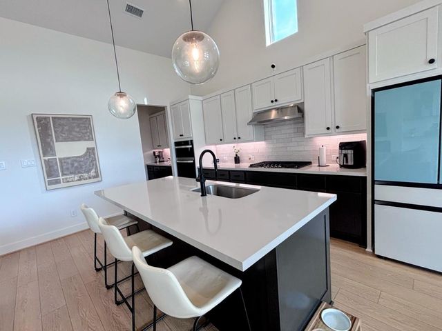 10210 Bison Drive, Iowa Colony, TX 77583