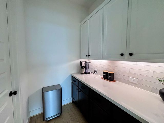 10210 Bison Drive, Iowa Colony, TX 77583