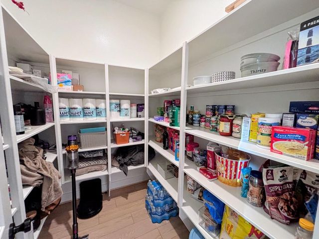 10210 Bison Drive, Iowa Colony, TX 77583