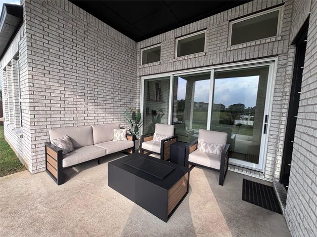 10210 Bison Drive, Iowa Colony, TX 77583