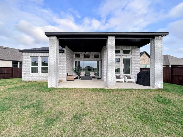 10210 Bison Drive, Iowa Colony, TX 77583