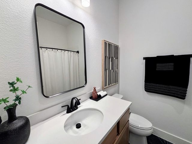 10210 Bison Drive, Iowa Colony, TX 77583