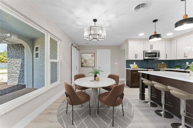 140 88TH AVENUE NE, St Petersburg, FL 33702